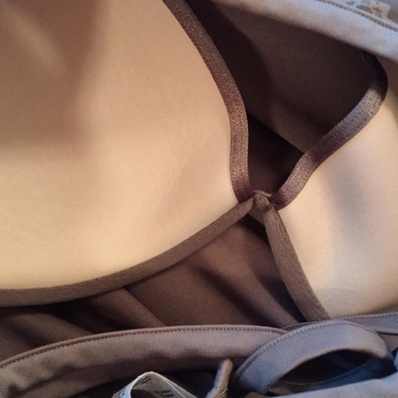 ATHLETA Twist Back Built-in Bra Tank/ Brown /38DD - Picture 5 of 6